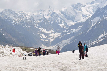 Taxi Service from Manali